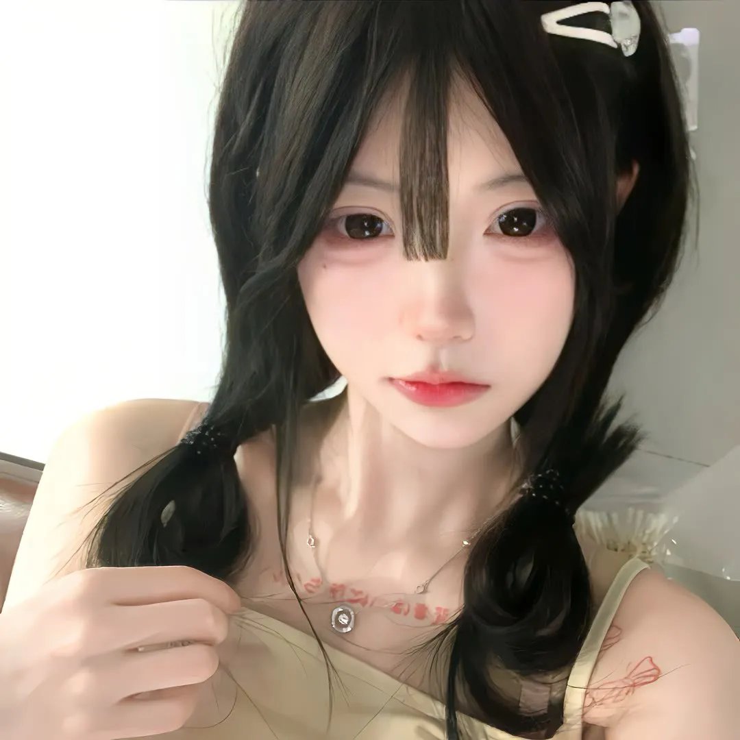 三女性